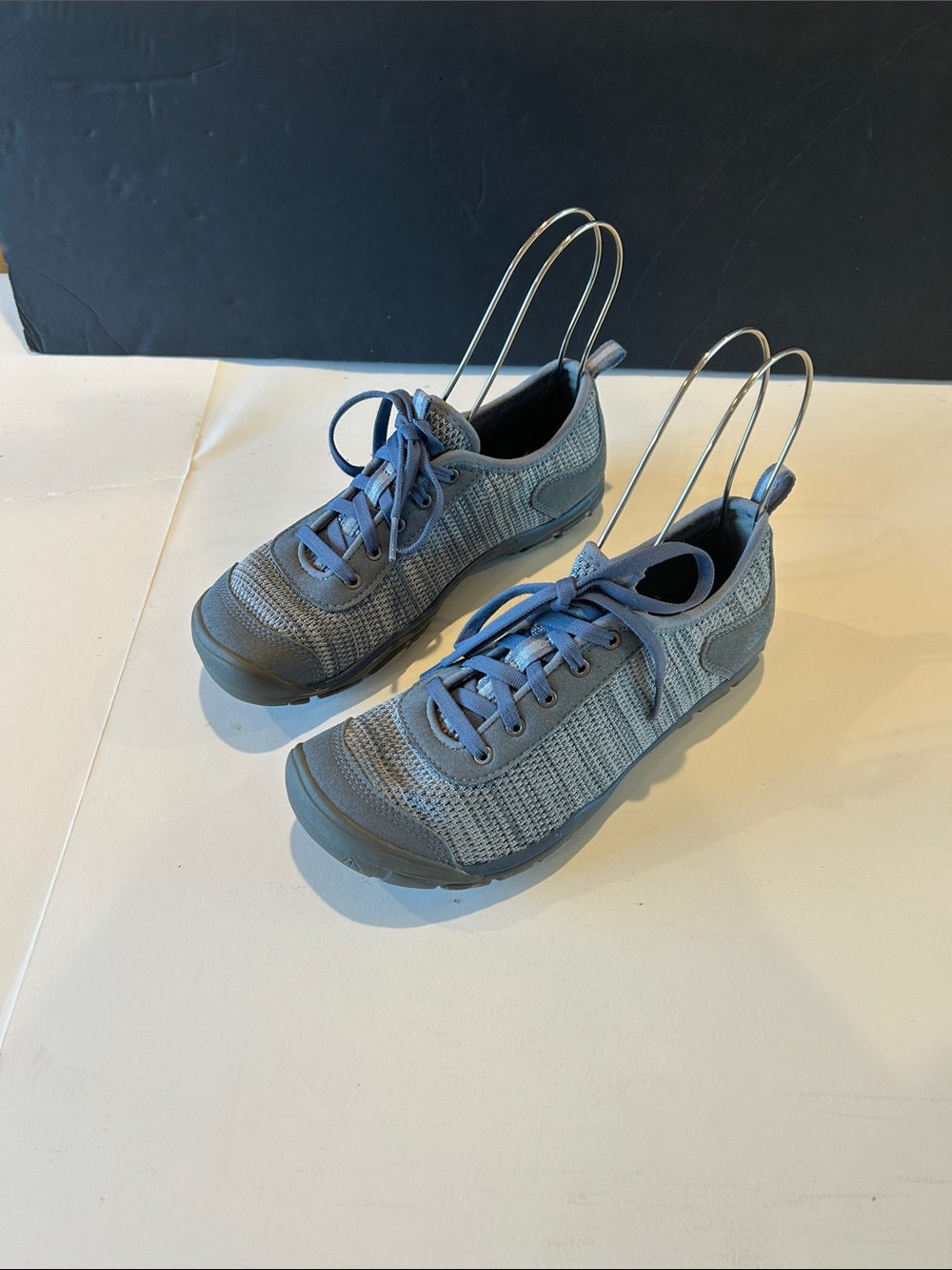 KEEN Hush knit CNX Trail Gray Blue Lightweight Lace-Up Walking Shoes Size 7.5
